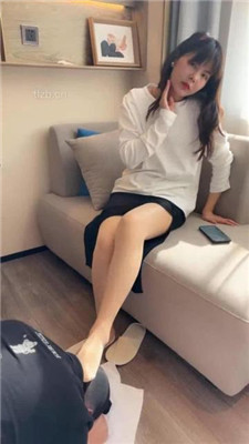 耳光踢裆，圣水喂食，靴子全体重踩踏，哭的越大声踩得越狠 YC-230327-2