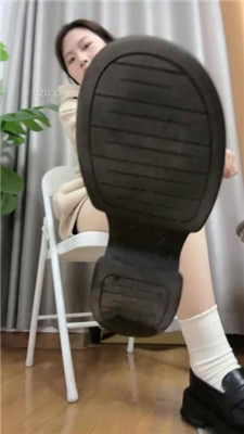 图片[10]_【狗哥】桌底视角-皮鞋白袜气味控制_HD绳艺资源