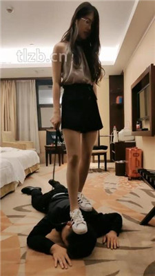 图片[11]_【嘉妮】贝壳头S虐老板狗-舔脏鞋踩踏/头顶鞋子_HD绳艺资源