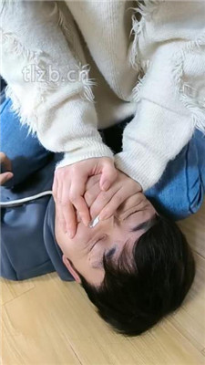 图片[11]_【梓S】臭脚踩脸/脏鞋底狂舔_HD绳艺资源