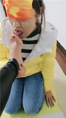 图片[3]_【广东迪迪】母畜跪舔原味脚/狗链遛狗【双视角版】_HD绳艺资源