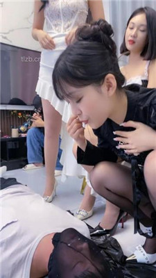 图片[5]_【麋鹿银儿】4S-模特主-重度恶心浓痰圣水呕吐物_HD绳艺资源