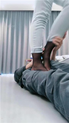 图片[3]_【伊柔】长靴踩踏碾压/白袜裸足闻舔/虐乳_HD绳艺资源