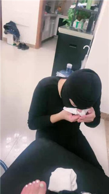 图片[6]_【宸宸】家奴跪舔裸足伺候_HD绳艺资源