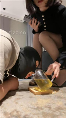 图片[13]_【你的美女祖宗】赏赐圣水/跪舔黑棉袜-黑丝高跟美腿/闻鞋窝_HD绳艺资源