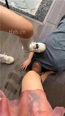 图片[9]_【香芋朱朱】双S户外首调-桌下跪舔/踩背坐头/踢裆【双视角版】_HD绳艺资源