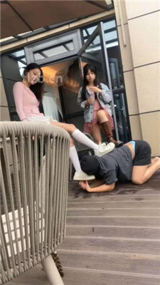 图片[11]_【香芋朱朱】双S户外首调-桌下跪舔/踩背坐头/踢裆【双视角版】_HD绳艺资源