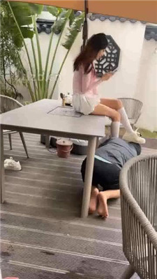 图片[20]_【香芋朱朱】双S户外首调-桌下跪舔/踩背坐头/踢裆【双视角版】_HD绳艺资源