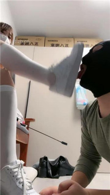 图片[3]_【樱子大人】小白鞋白袜踩/训练/提档/喂圣水_HD绳艺资源