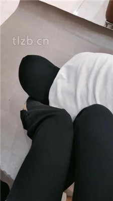 图片[2]_【嘉妮】双奴脚下崇拜/喝圣水/伺候沐足_HD绳艺资源