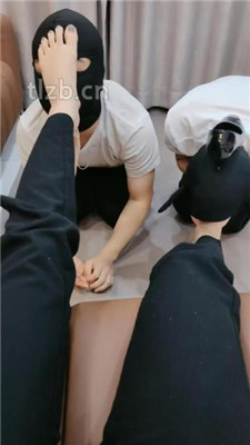 图片[9]_【嘉妮】双奴脚下崇拜/喝圣水/伺候沐足_HD绳艺资源