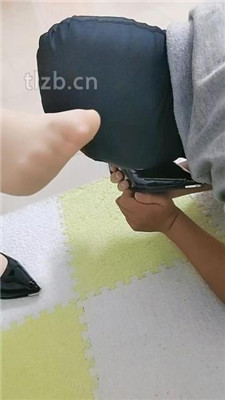 图片[4]_【广东迪迪】双S-跪舔美足-踩踏【双视角版】_HD绳艺资源