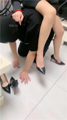 图片[9]_【蜜糖情侣】骑马情况/训练/跪舔高跟裸足/耳光_HD绳艺资源