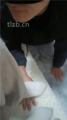 图片[5]_【酱酱果】白袜脚踩地毯狗_HD绳艺资源