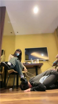 图片[6]_【榕S】艺术训练-皮鞋白袜踩虐狗头-揪耳朵_HD绳艺资源