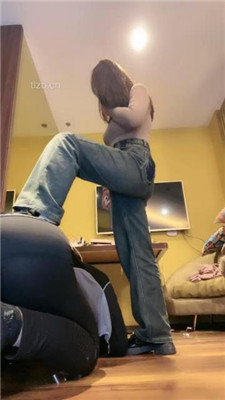 图片[11]_【榕S】艺术训练-皮鞋白袜踩虐狗头-揪耳朵_HD绳艺资源