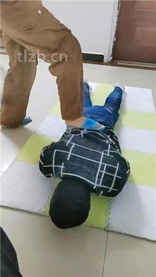 【微耀星空】梦雅S腿绞夹死变态小偷