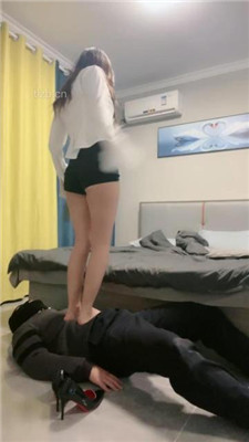 图片[11]_【琪琪美美子】骑马爬行/跪舔裸足/伺候吃饭_HD绳艺资源