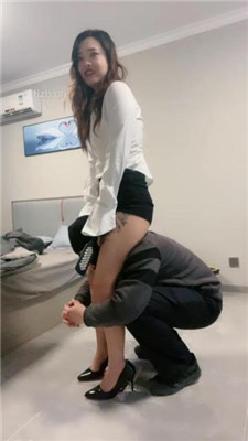 图片[19]_【琪琪美美子】骑马爬行/跪舔裸足/伺候吃饭_HD绳艺资源