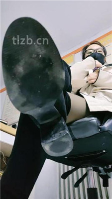 图片[10]_【郡主大大】长靴跪舔/全体重踩踏/脚插嘴【双视角版】_HD绳艺资源