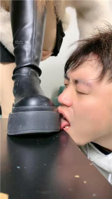 图片[11]_【肉肉】猥琐的代价-长靴踩虐踢踹/碾压狗舌_HD绳艺资源