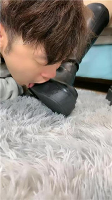 图片[14]_【肉肉】猥琐的代价-长靴踩虐踢踹/碾压狗舌_HD绳艺资源