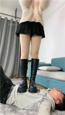 图片[20]_【肉肉】猥琐的代价-长靴踩虐踢踹/碾压狗舌_HD绳艺资源