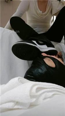 图片[2]_【玥野兔】运动后脏鞋白棉袜羞辱狗_HD绳艺资源