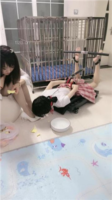 图片[4]_【狠欣人】母畜-脚喂食-反绑囚禁-训练虐-狗笼舔脚_HD绳艺资源