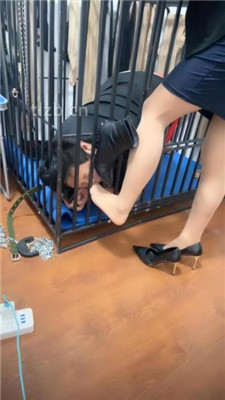 图片[4]_【冰色】狗笼圈养跪舔高跟原味脚_HD绳艺资源