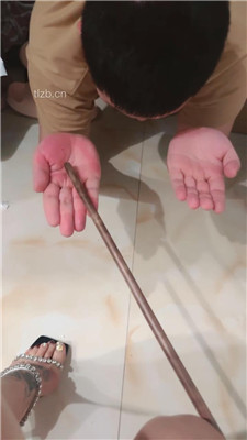 图片[3]_【不知名美女】高跟踩踏虐乳/重刑踩抽狗爪/赏赐圣水_HD绳艺资源