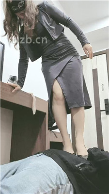 图片[15]_【灵凌】提档高跟踩踏-裸足恋足舔_HD绳艺资源