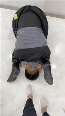 图片[9]_【辣姐】嘴塞袜子物化狗奴/踩踏喂食/喝洗脚水_HD绳艺资源