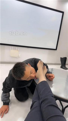 图片[12]_【辣姐】嘴塞袜子物化狗奴/踩踏喂食/喝洗脚水_HD绳艺资源