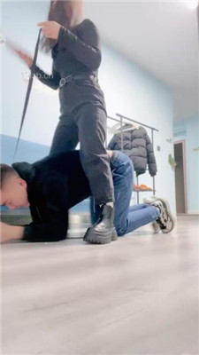 图片[12]_【嘉一】挑战迟到的狗-清理短靴/耳光/口水足喂食/踢踹_HD绳艺资源