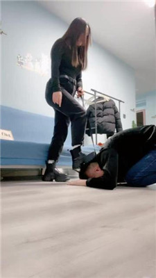 图片[16]_【嘉一】挑战迟到的狗-清理短靴/耳光/口水足喂食/踢踹_HD绳艺资源