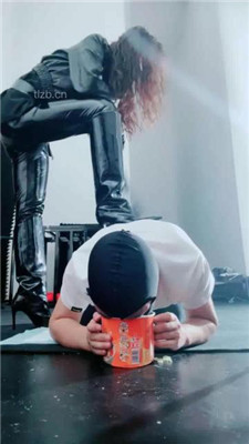 【第5风格】女经理上班被领导强迫舔脚 YC-230406-6