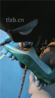 图片[8]_【东营天香百合】跪舔口水脏鞋底/揪耳朵/高跟踩乳_HD绳艺资源