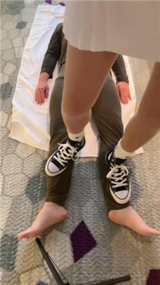 图片[6]_【武汉爱丽丝】高帮帆布鞋白袜全体重踩_HD绳艺资源