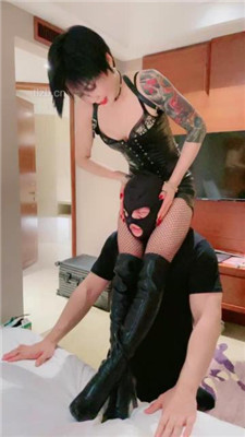 图片[13]_【爵恋霸主】腿绞窒息/小白鞋黑丝高跟全体重踩_HD绳艺资源