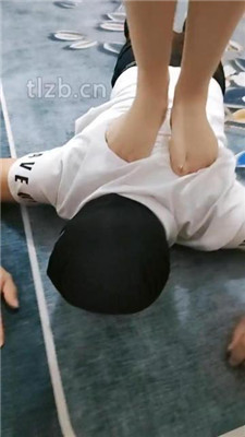 图片[12]_【广东迪迪】双主VS情侣奴-舔脏鞋底/骑马【双视角版】_HD绳艺资源