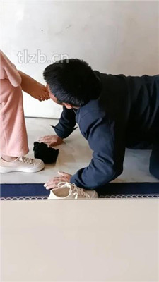 图片[9]_【小妍】坐脸窒息/跪舔脏鞋裸足/喝洗脚水_HD绳艺资源