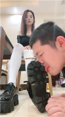 图片[7]_【不知名美女】皮鞋过膝白袜调应聘狗奴_HD绳艺资源