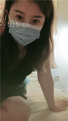 广州小鱼女神性感超短群，高跟凉鞋羞辱贱狗钻胯 YC-230414-6