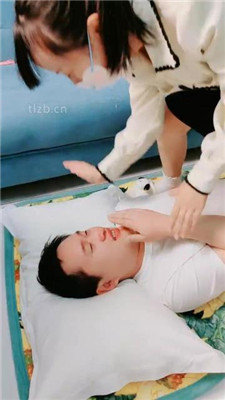 图片[8]_【萌宝儿】贝壳头白棉袜-拖鞋-裸足全体重踩脸_HD绳艺资源