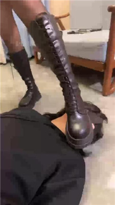 图片[3]_【小怪人】长靴黑丝踩踏碾压/骑马/跪舔臭脚_HD绳艺资源