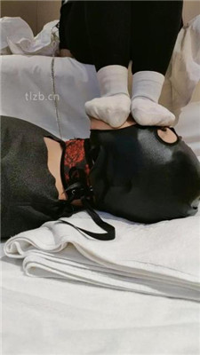 图片[5]_【玥野兔】臭白袜脚捂脸/舔脏泥巴鞋底_HD绳艺资源