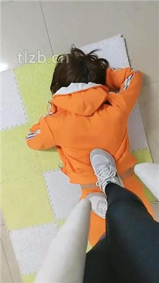 图片[9]_【广东迪迪】运动鞋白袜玩虐母畜【双视角版】_HD绳艺资源