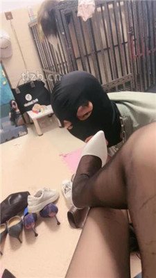 图片[18]_【木子大大】圈养狗笼的狗迷恋内裤_HD绳艺资源