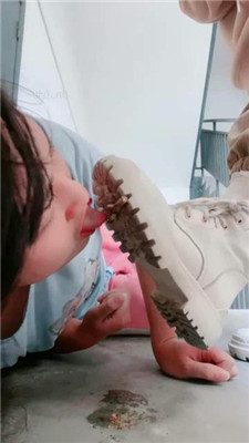 图片[16]_【桃子老师】楼梯间遛狗/踩踏碾压/揪耳朵_HD绳艺资源